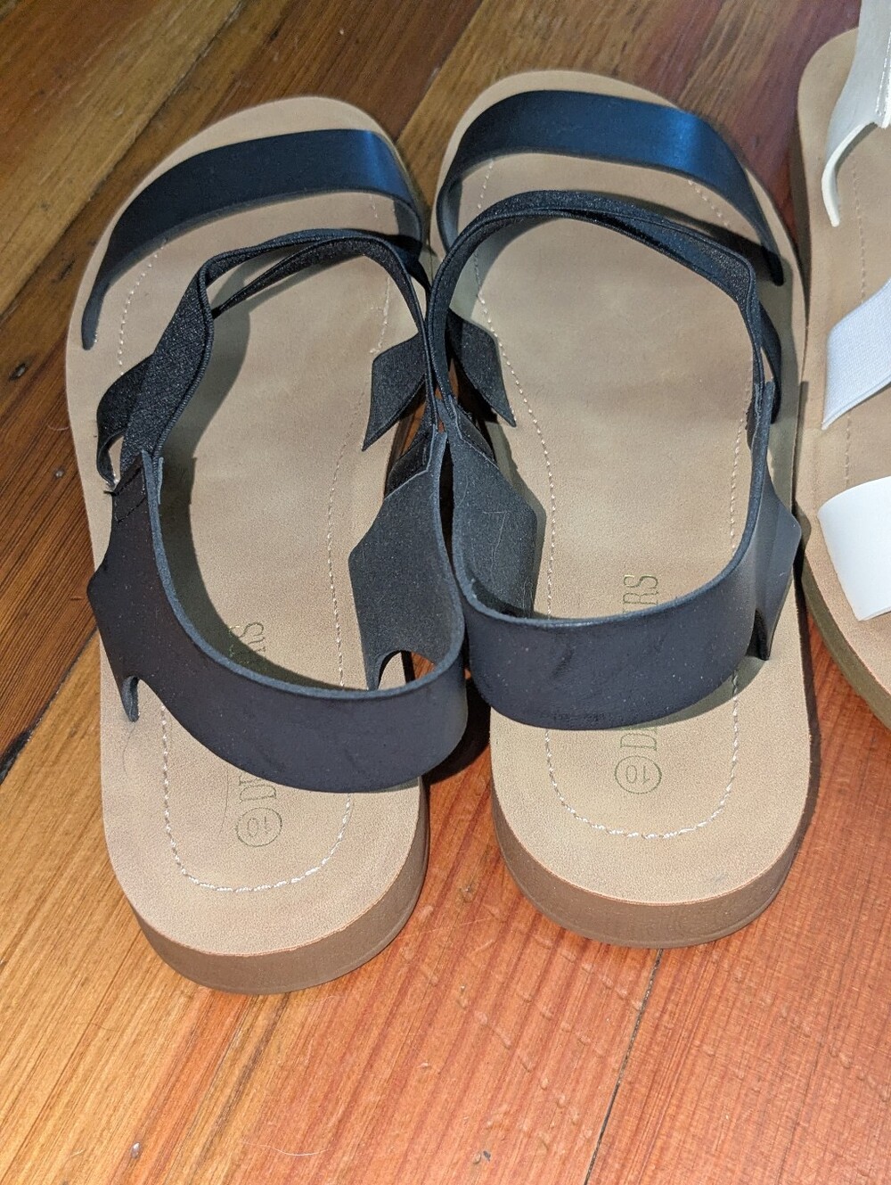 DREAM PAIRS - SIZE 10 BLACK & WHITE - Picture 9 of 15